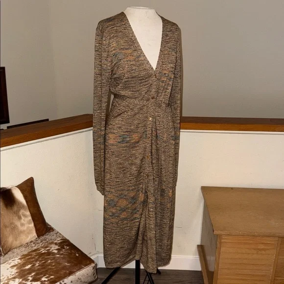 BCBGMaxAzria Shimmering Gold Knit dress - Picture 8 of 12